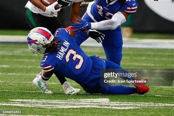 damar hamlin tackle