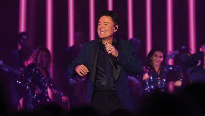 Donny Osmond performs at the Orleans Hotel & Casino on August 14, 2007, in Las Vegas, Nevada | Photo: Ethan Miller/Getty Images