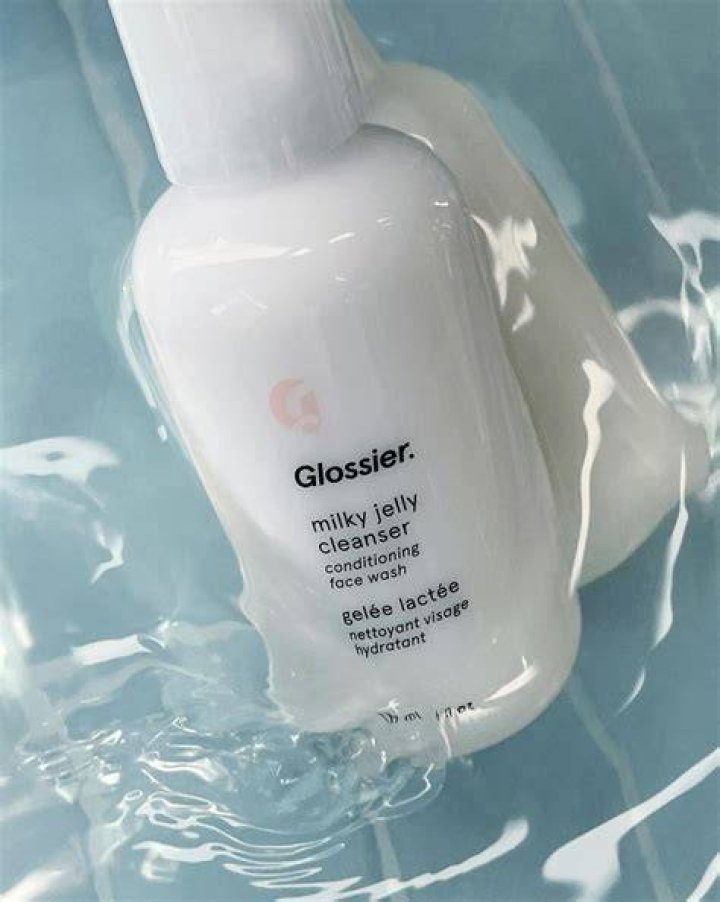 Glossier Milky Jelly Cleanser + Futuredew set
