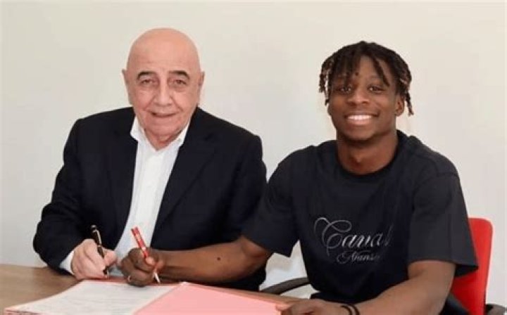 Obafemi Martins? Son signs first Professional Contract With Serie A Club Monza (Photos)