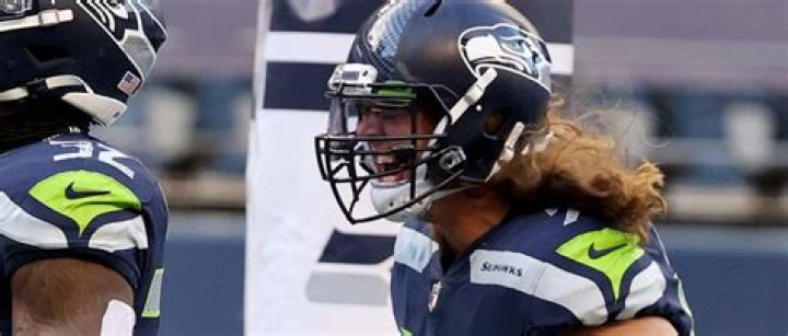 Seattle Seahawks player Chad Wheeler arrested after allegedly strangling his girlfriend until she passed out