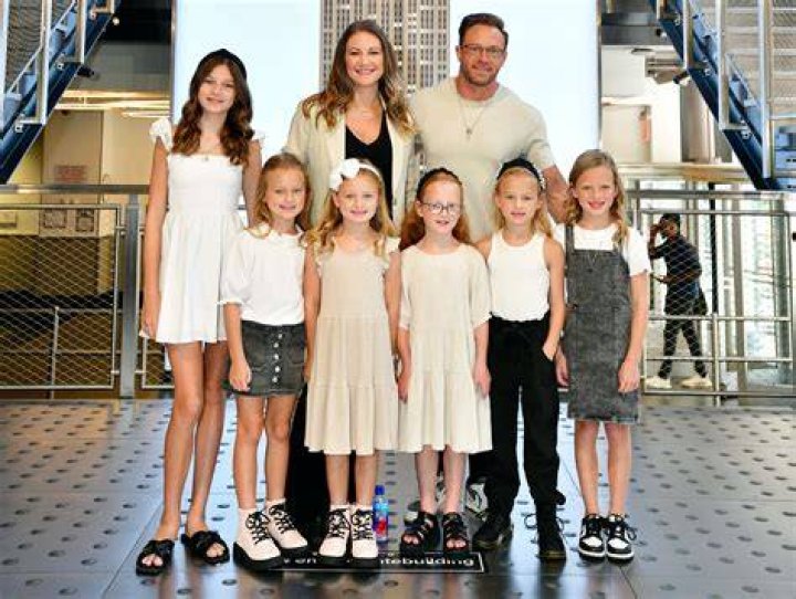 The Busby family during an episode of "OutDaughtered" | Source: YouTube/TLC UK